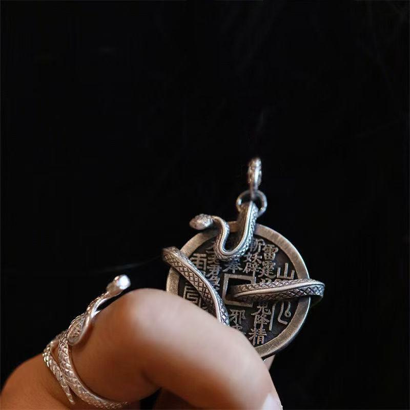 Necklace Retro Round Mountain Ghost Money Coiled Snake Fashionable Spirit Snake Pendant Necklace Transfer Pendant