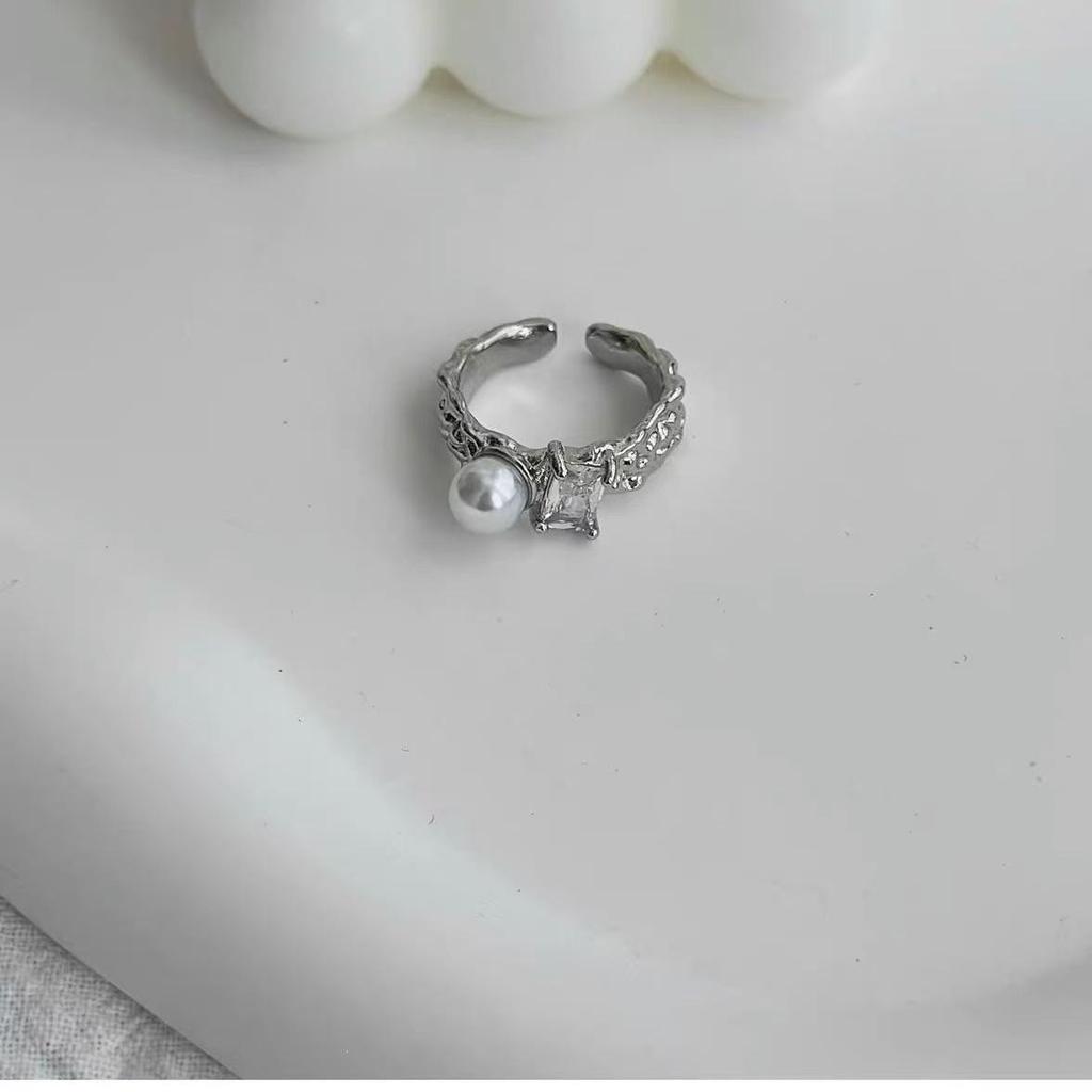 Pearl Inlaid Adjustable Diamond Ring for Women