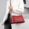 Borsa a tracolla monospalla grande e capiente, in similpelle, da donna, nuova, trendy ed elegante.