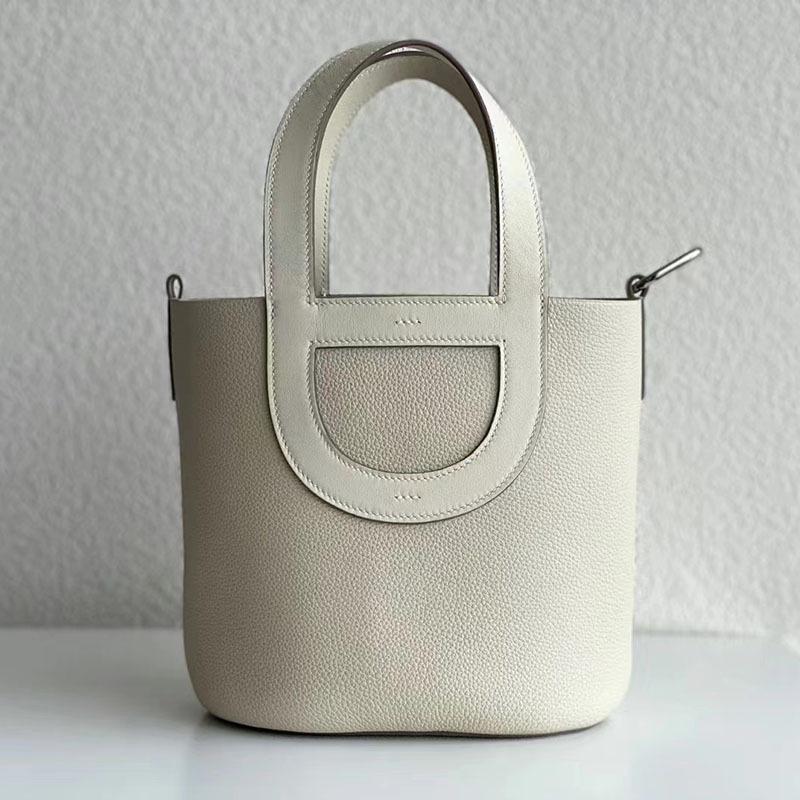 2023 Women's Large Capacity Pig Nose Bucket Bag, First Layer Cowhide, Commuter Style