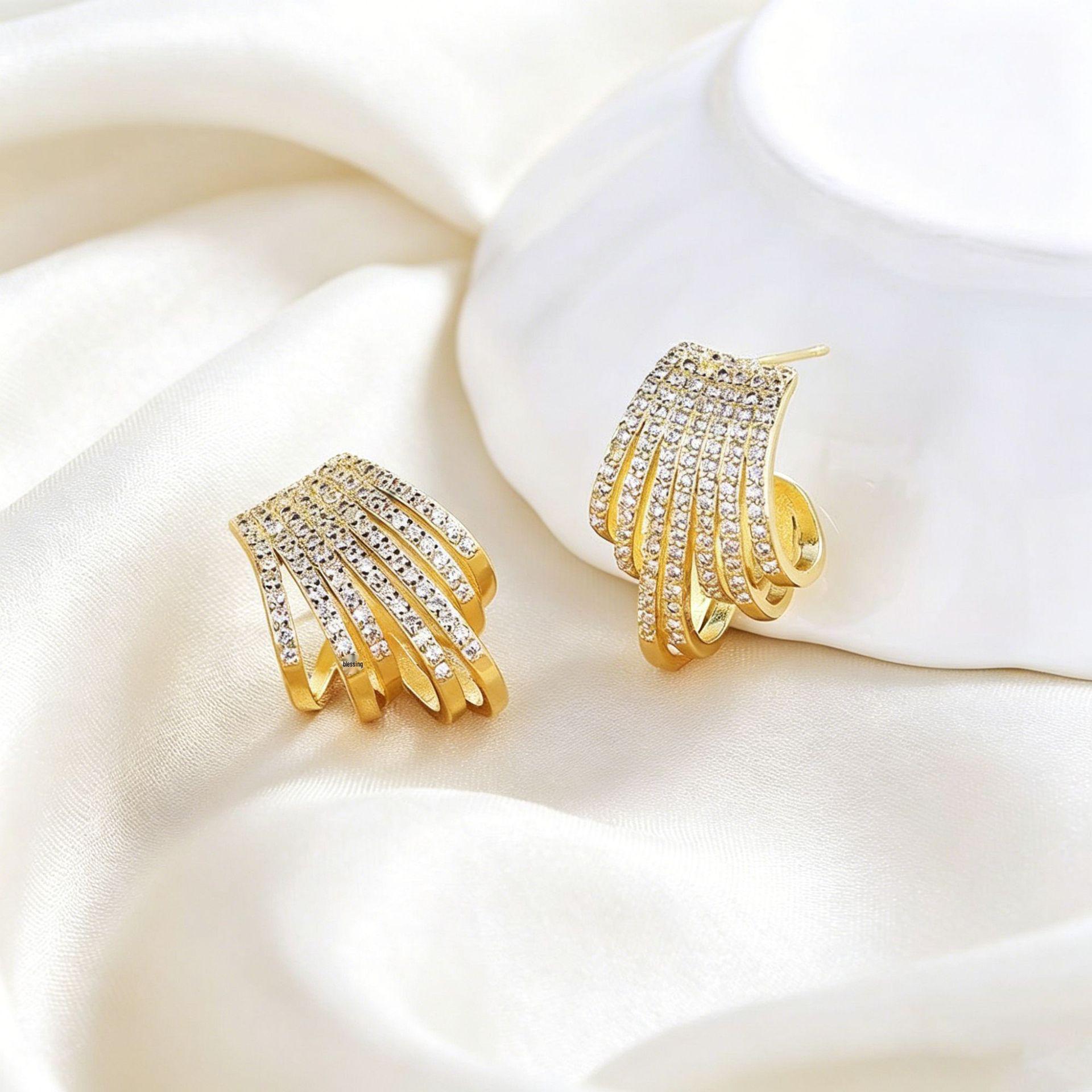 Yanbai Luxury Geometric Multi-layer Diamond Stud Earrings