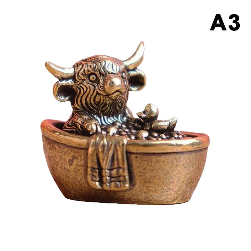 Vintage Lucky Fengshui Highland Cow Figurine Mini Solid Brass Bull Statue for Home Office Desk Decor Animal Collection Gift