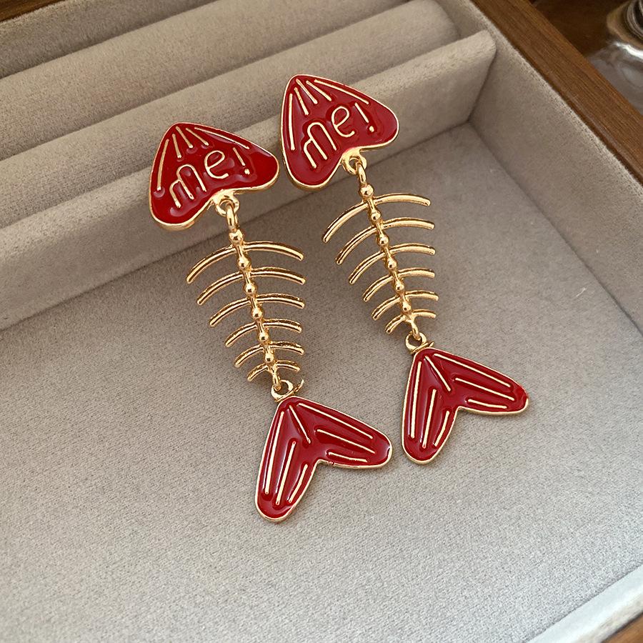 

Silver needle retro fish bone pendant earrings European and American fashion court style temperament earrings light luxury high-end earrings women