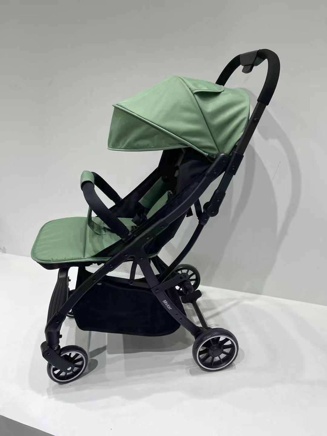 Compact Lightweight Foldable Baby Stroller: Sit, Recline, and Portable with Four Wheels зелёный