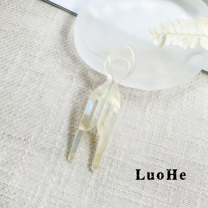 Elegant Leopard Print Acetate Hairpin for Women's Bun Hairstyles