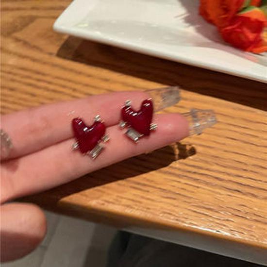 2024 D Retro Wine Red Velvet Rose Pearl Earrings: Hong Kong Style, Autumn/Winter Trend