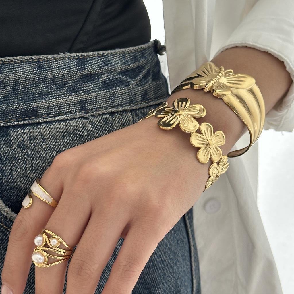 Design Sense Butterfly Print Wide Cuff Bangle for Women Stainless Steel Gold Plated Flower Geometric Bracelet Jewelry Party Gift