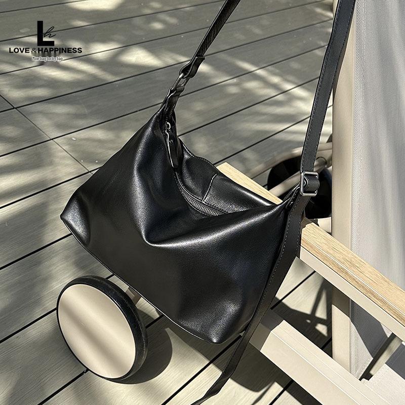 2024 Корейская Минималистичная Сумка-Кроссбоди из Мягкой Кожи Унисекс - Большой Объем