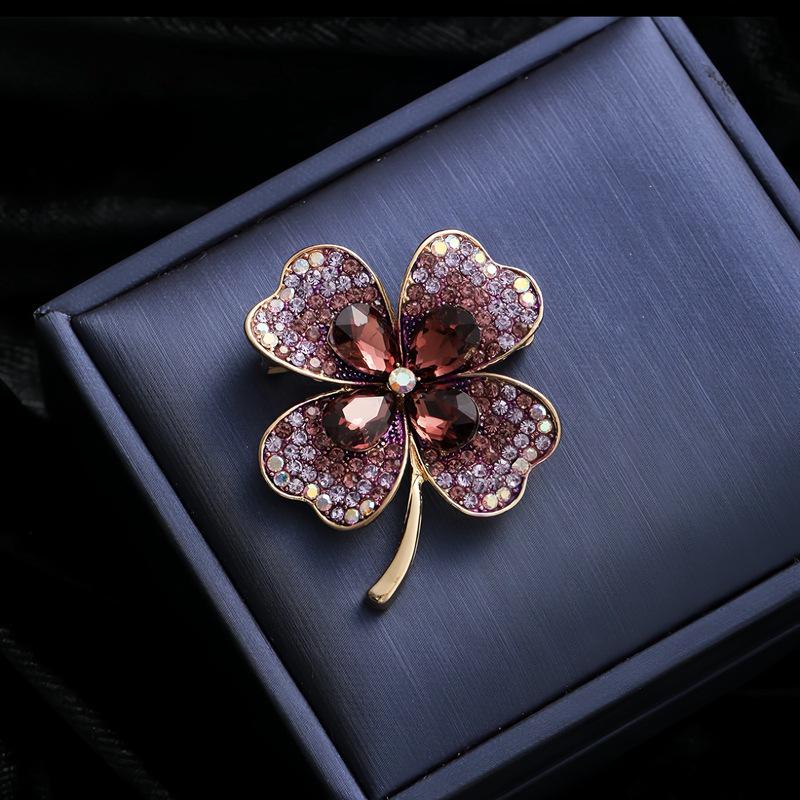 Vintage Peony Pearl Fan Brooch: Elegant Retro Flower Pin for Women’s Suits