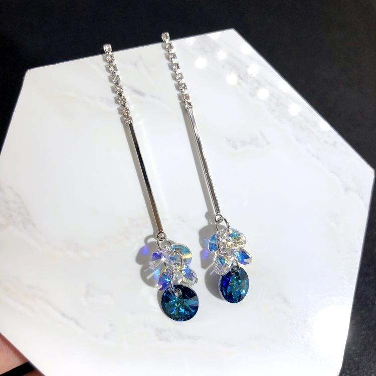 Austrian super flash crystal earrings, stud earrings, niche high-end temperament earrings, long simple earrings, 925 silver needles.