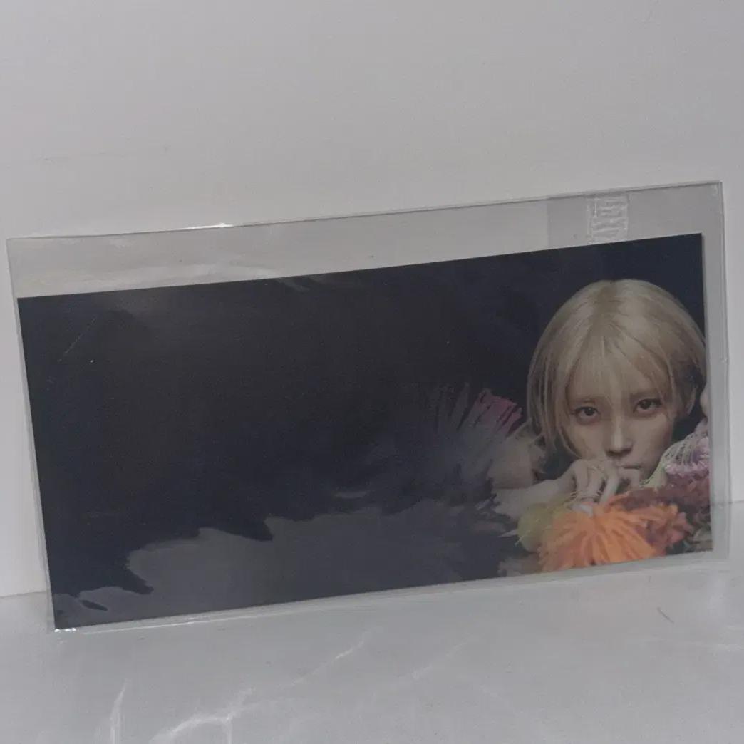 

Sealed Unopened) Iu Concert Early Receipt Iu Ticket Holder