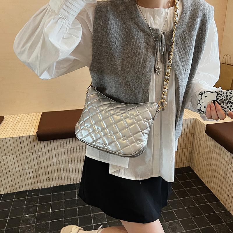 Niche Bag Women's New Diamond Shoulder Bag Fashionable Versatile Oblique Span Bag Texture Trendy Armpit Bag