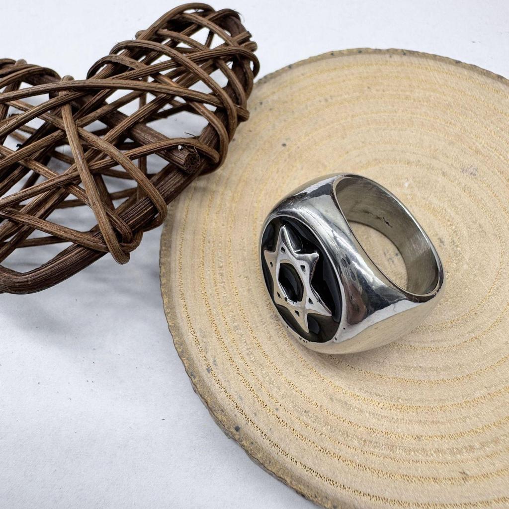 European & American Retro Signet Ring: Multi-Color Six-Pointed Star Men's Stainless Steel Jewelry.