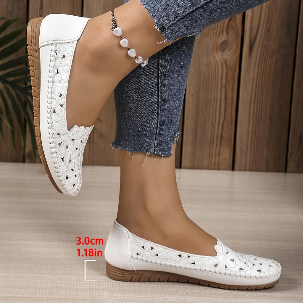 Kadın Modası Kesik Detaylı Slip-On Düz Ayakkabılar Hafif Rahat Günlük Ayakkabılar