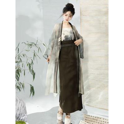 Uzun Etekli Çin Song Hanedanı Tarzı Hanfu Bayan Takım Elbise