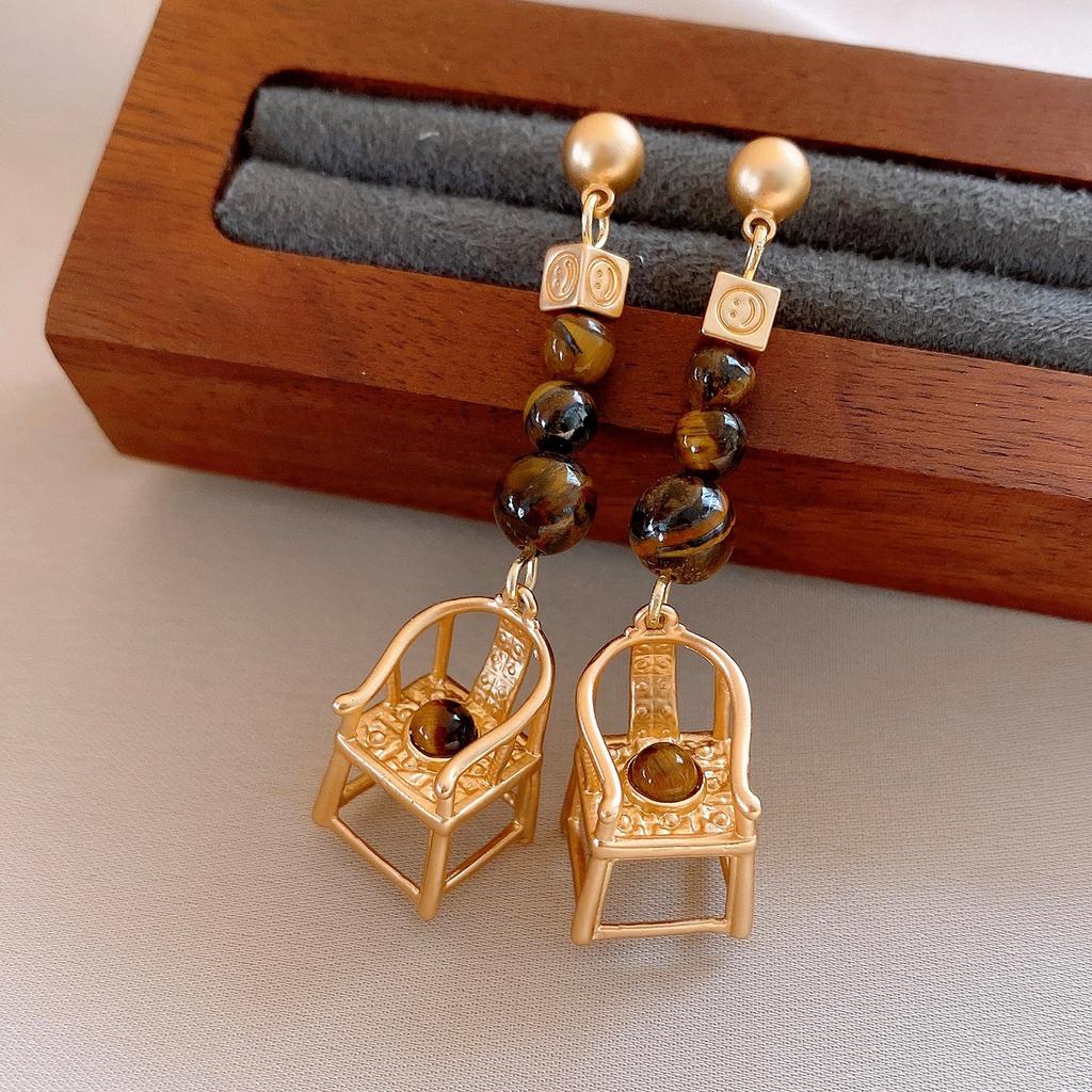 Silver needle tiger's eye stone geometric round pendant earrings retro Maillard style stud earrings personalized niche design earrings