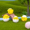 4 Stück Cartoon Niedliches Eierschalenküken Mikrolandschaft Gartenbau Kleines Ornament Mini Gelbes Küken DIY Harz Handwerk Neu