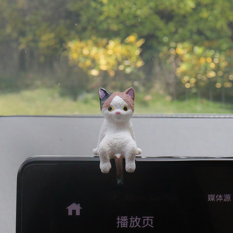 Cute Car Center Console Decoration Ornaments Kitten Action Figure Auto Dashboard Rearview Mirror Edge Decoration Car Accessories