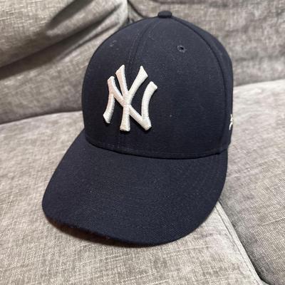 Kopfbedeckungen – Baseballcaps, Kappen & Barette