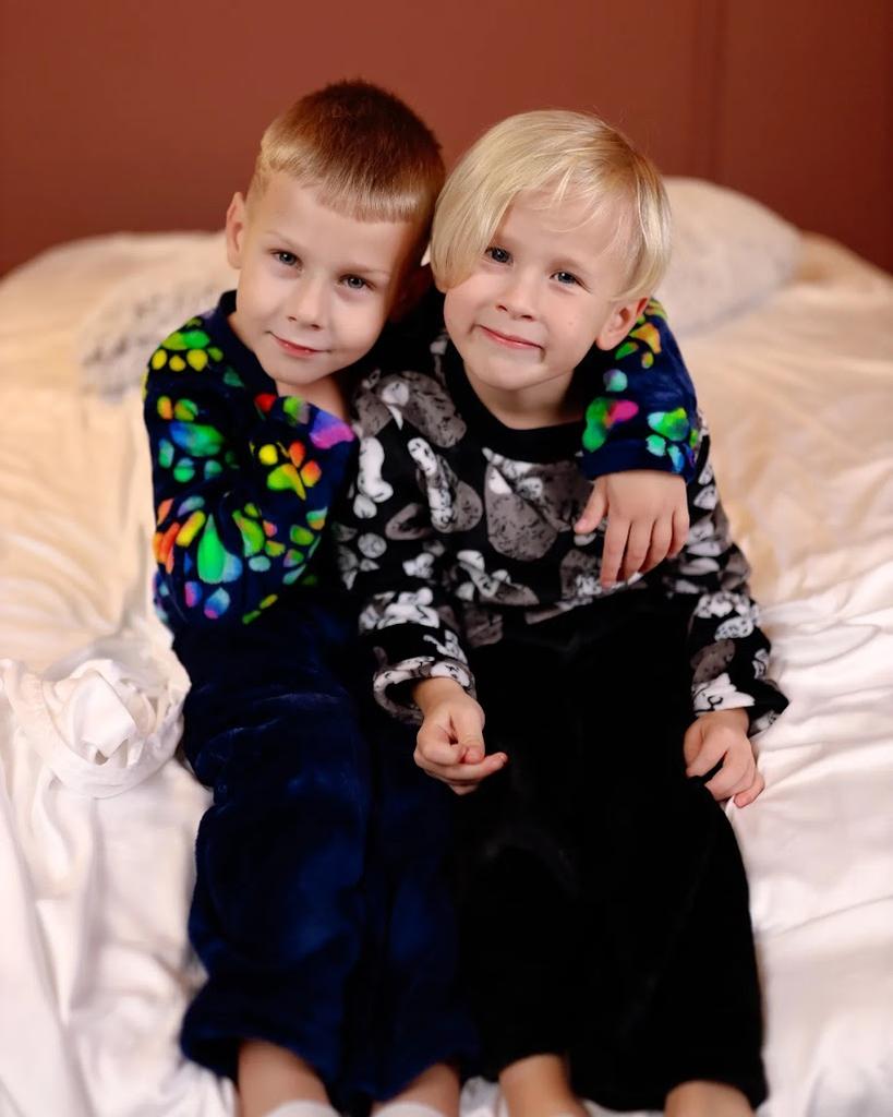 Boys’ Winter Pajama Set – Cozy Velsoft Fabric, Long Sleeve Top & Pants, Warm Sleepwear, Winter, 6079-035-4 HC