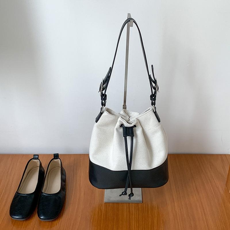 

New Korean Drawstring Patchwork Shoulder Bag for Women, Niche Fashion, Large Capacity Commuting Canvas Bucket Bag чёрный