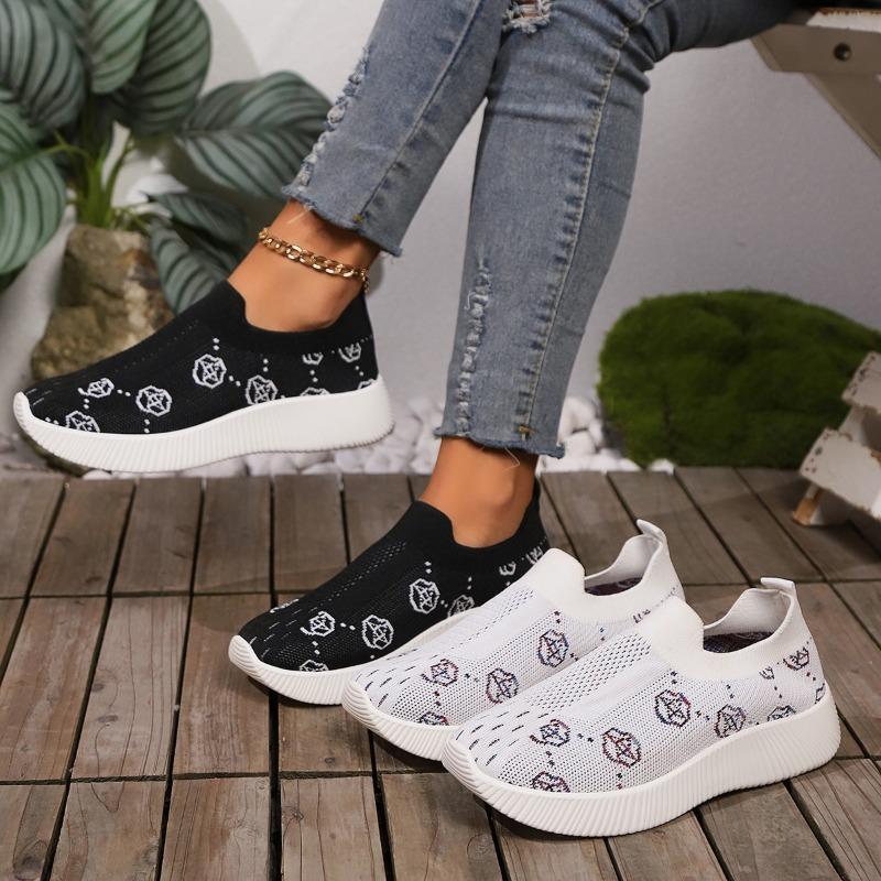 Women's Spring and Autumn Foreign Trade Flying Shoes Fashion Slip-on Mesh Shoes Sports Casual Shoes
