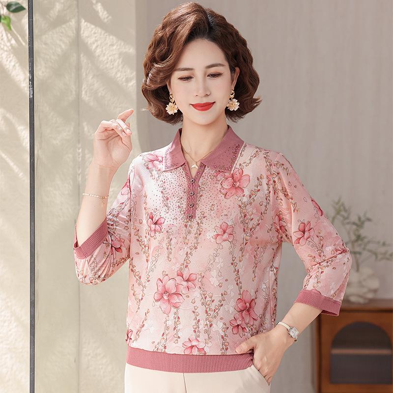 

Chic Three-Quarter Sleeve T-Shirt for Middle-Aged and Elderly Women - Perfect Summer Wear for Moms and Grandmas 125 for 67.5-75 kg