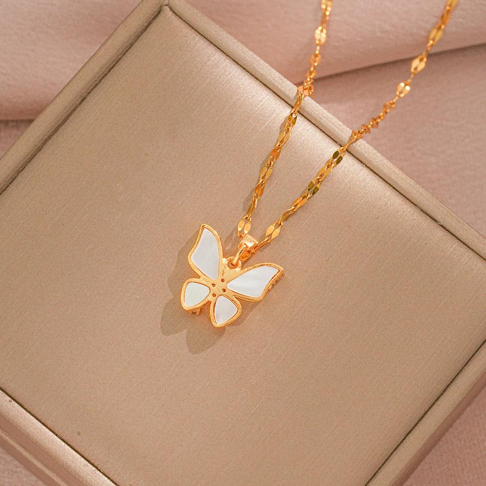 Butterfly Necklace with Color-Retaining Zircon - Fashionable, Versatile Women's Jewelry Accessory.