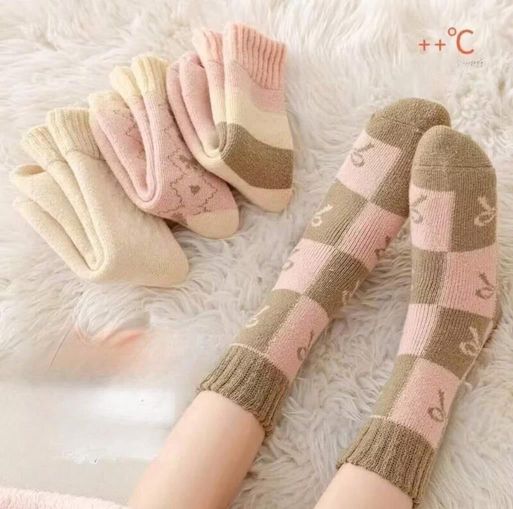 4 Pairs Women's Autumn Winter Warm Fleece-Lined and Thickened Plush Socks Mid-Calf Length for Sleeping and Floor Work