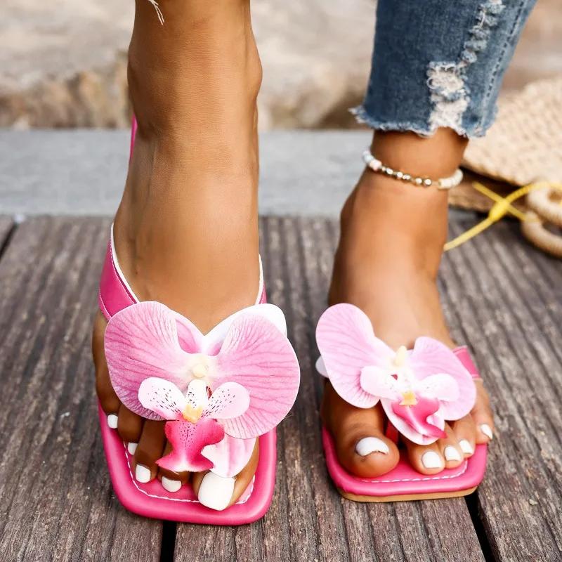 2025 Brand Shoes Female Pinch Toe Women's Slippers Outdoor Floral Summer Plus Size Beach Light Comfortable Flat Slippers