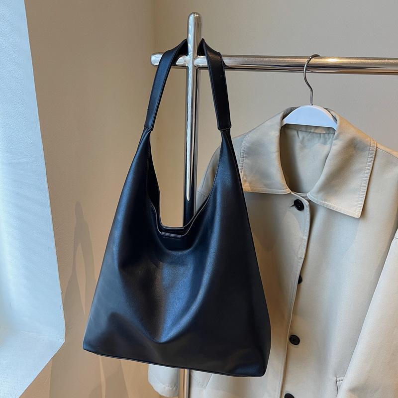 Large-capacity bag women's bag 2025 autumn and winter new simple soft leather shoulder underarm bag retro style commuter messenger bag
