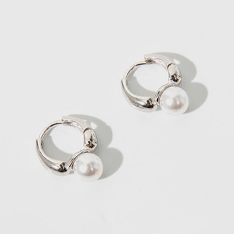 Sterling Silver Retro Pearl Stud Earrings - Trendy French Style Women's Cuffs