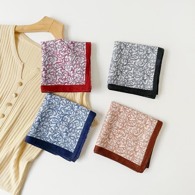Elegant Chiffon Silk Square Scarf Vintage Damask Print Bandana for Women Daily Commute Neck Hairband Sun Protection Accessory