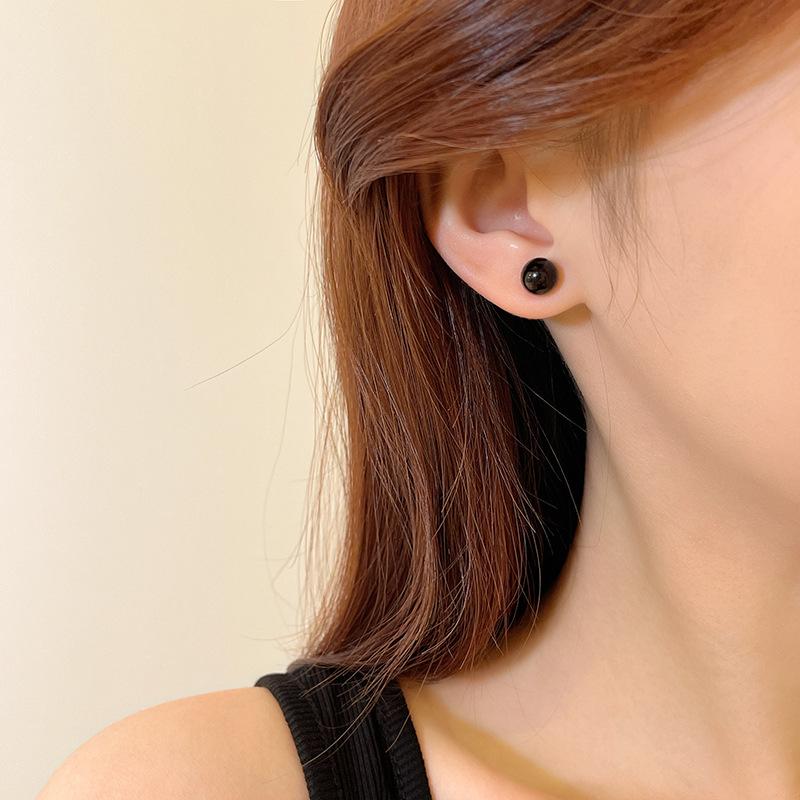 

New black pearl stud earrings women s light luxury high-end temperament celebrity retro earrings ear jewelry