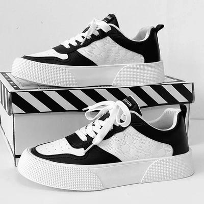 Modische Herrenschuhe, neue atmungsaktive weiße Schuhe, trendige, vielseitige Sneakers mit dicker Sohle, weiche Sohle, Plateau, bequem, atmungsaktiv, lässige Boardschuhe