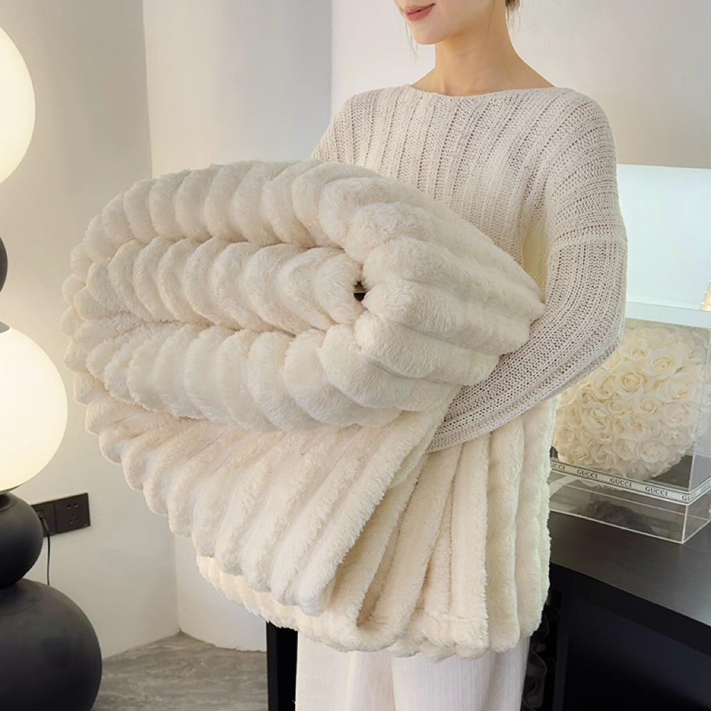 Luxurious Ribbed Flannel Blanket with Imitation Rabbit Fur