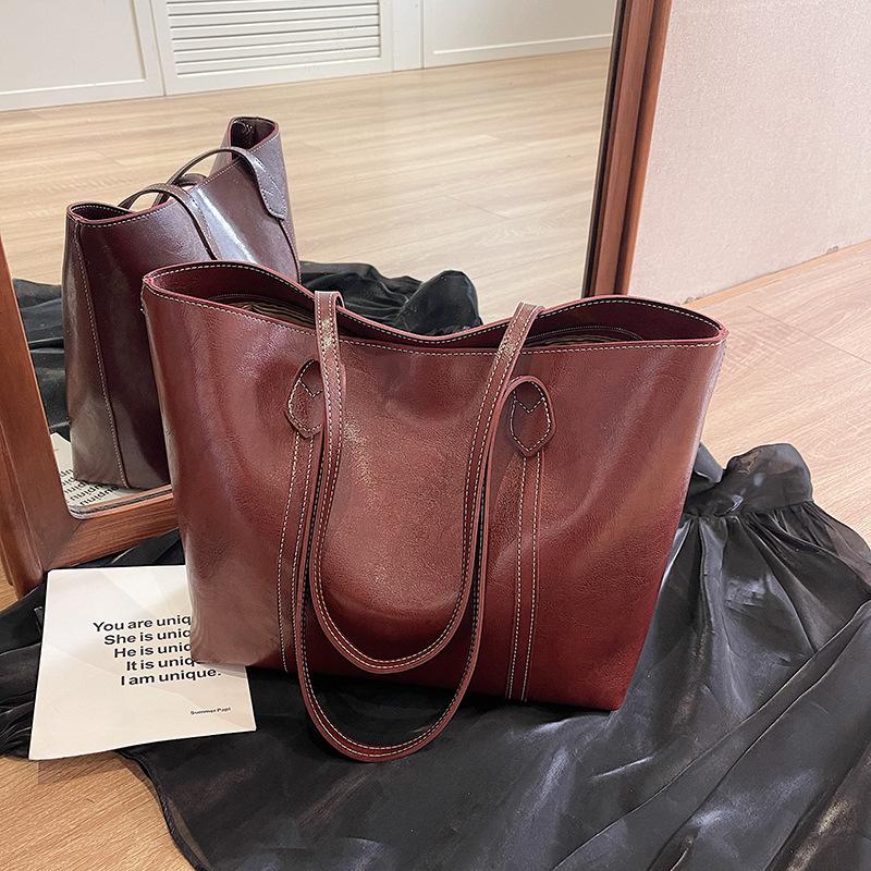 Premium sense large capacity tote bag women's new popular versatile shoulder bag retro commuter bag