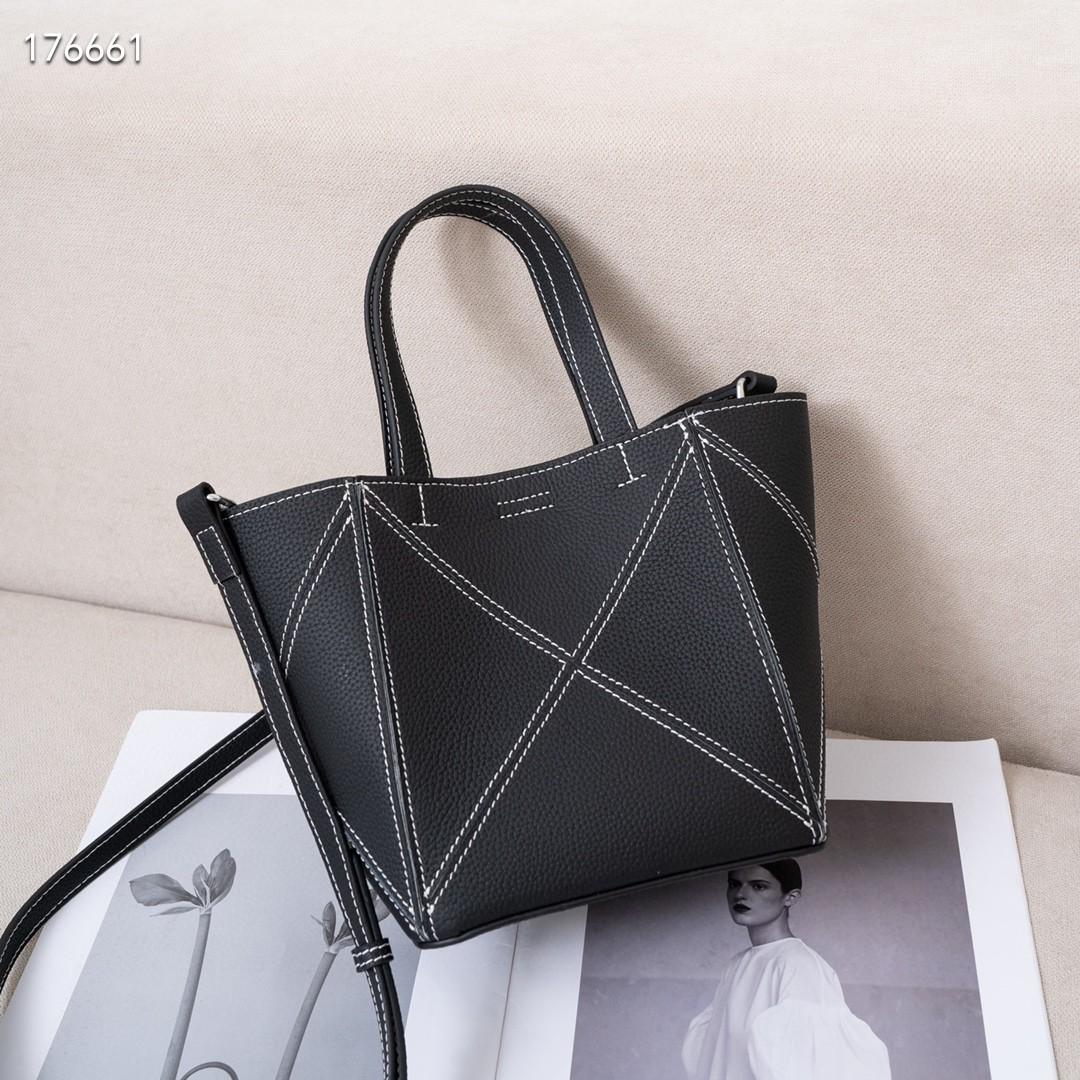 Популярная и модная одноплечевая сумка кроссбоди