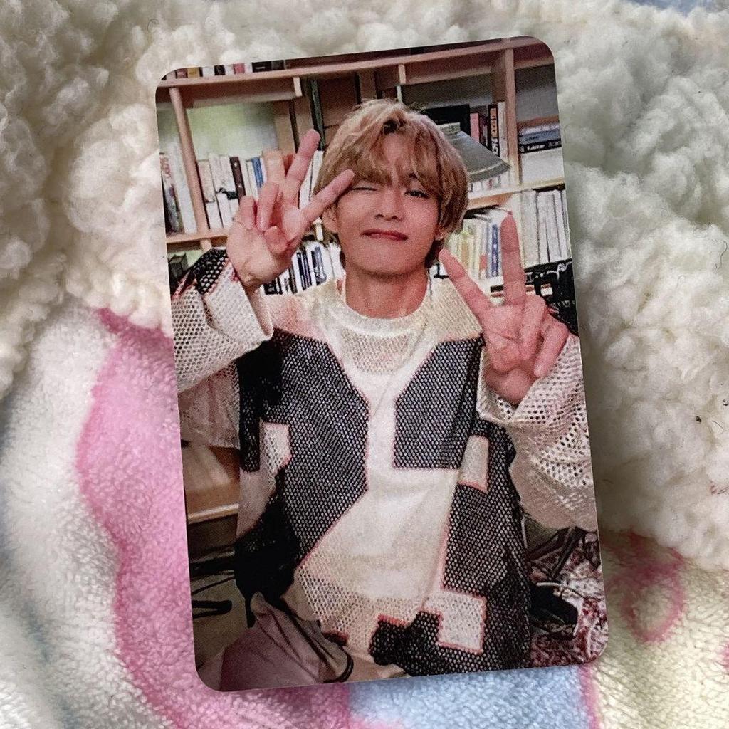 [USED] BTS Taehyung Layover V Bonus Sanok Trading Card