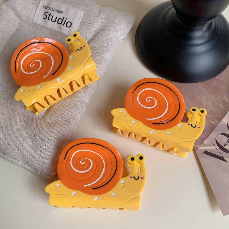 1pc Cute Little Animal Snail Claw Clip, High-end Hair Clip, Fun and Funny Shark Clip, New Disc Hair Clip