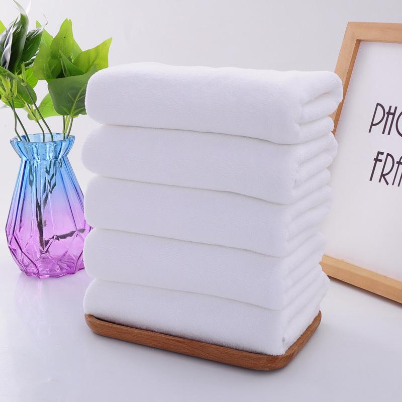 White Ultra-Fine Fiber Absorbent Towel, 300g, Thickened, Non-Shedding, Small Square, Ideal for Foot Bathing