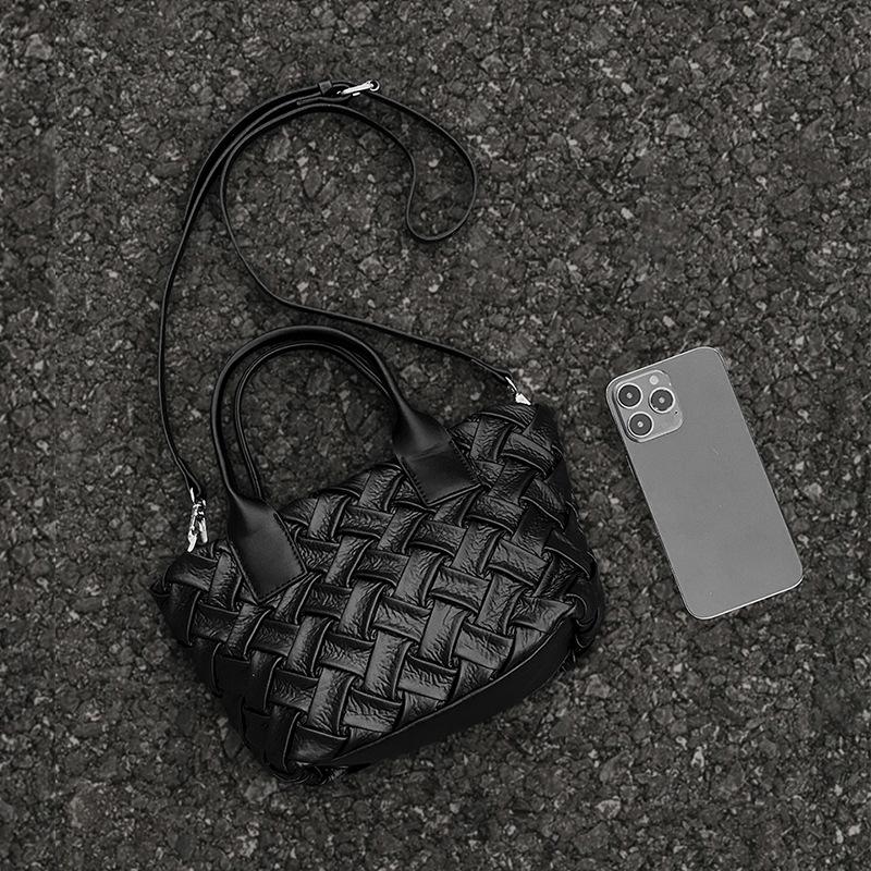 Uniquely Designed Woven Tote Bag, Women's Fashionable Pleated Crossbody Bag, High-end Single Shoulder Handbag