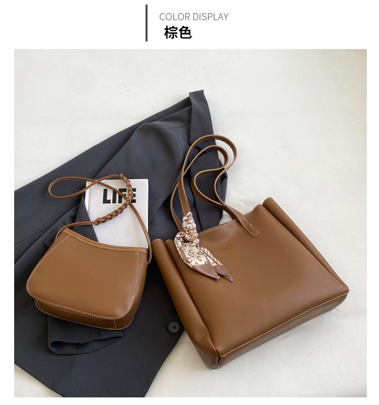 

Жіноча сумка з м’якої шкіряної PU, проста вулична модна портативна сумка на плече великої місткості світло-коричневого кольору