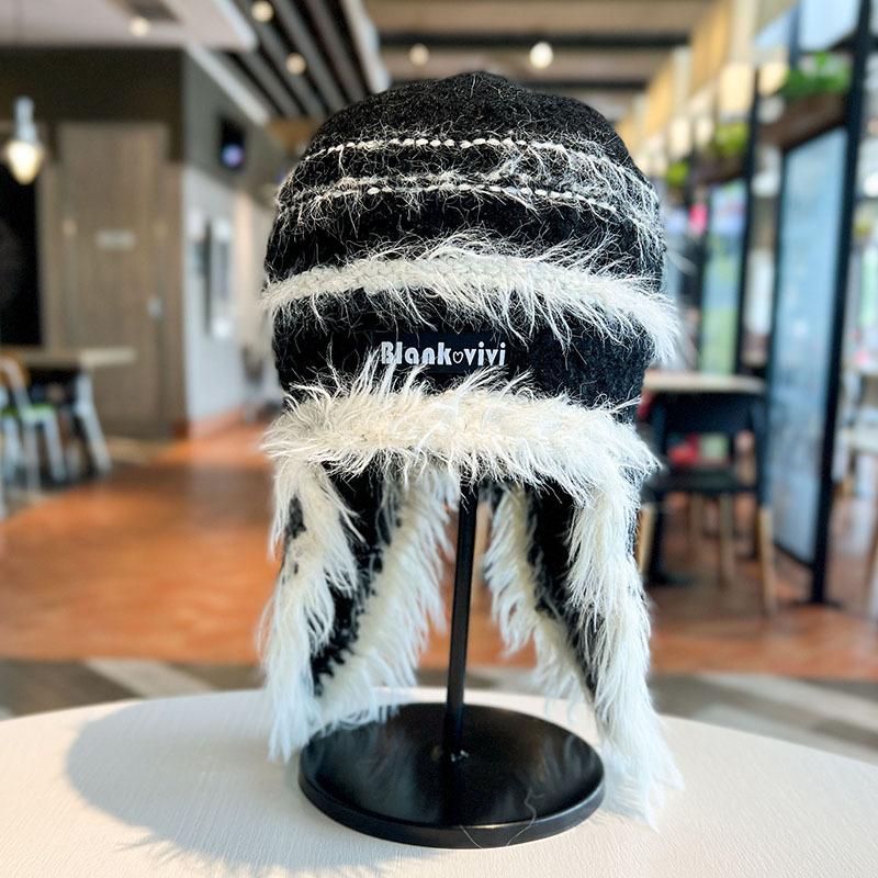 

Contrast Color Neck Protection Plush Hat for Women Autumn and Winter Warm Ear Protection Knitted Hat Big Head Circumference Fashionable Cute Toe Cap one size