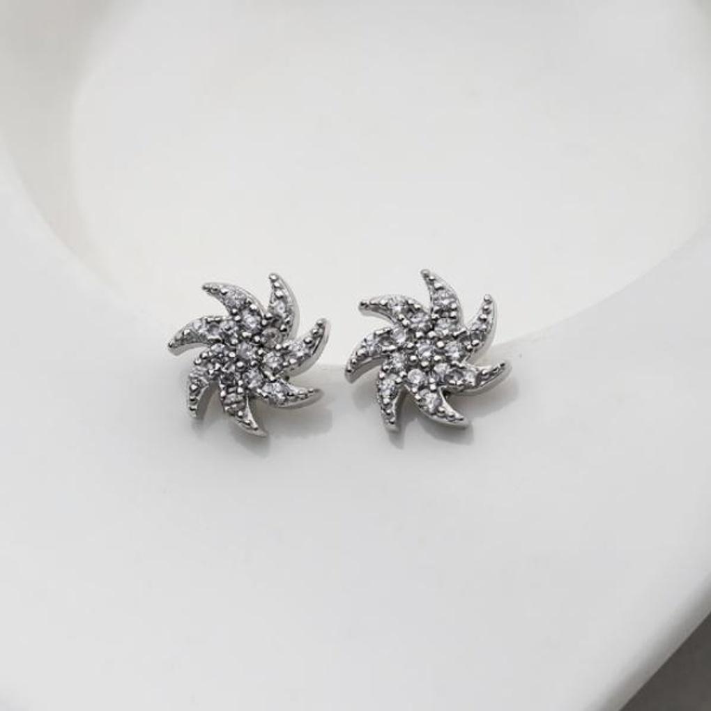 Women's Daily Accessory Sari Snowflake Earrings