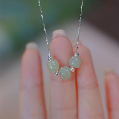 Hetian Jade Necklace Dámský lehký luxusní Niche Design Sense Transfer Bead Collarbone Řetízek