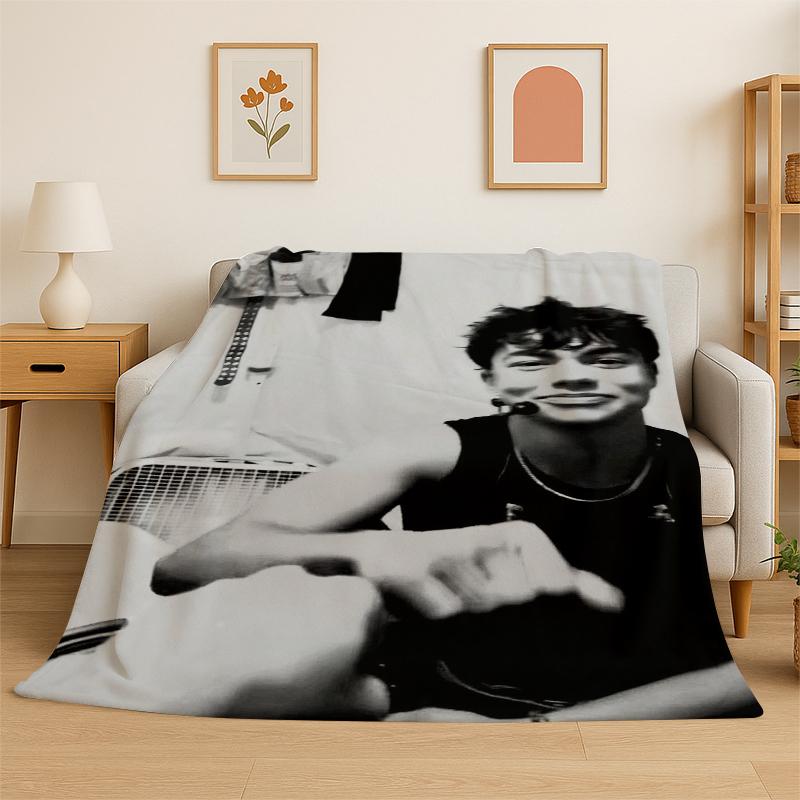 Fashion Malachi Barton Star Soft Flannel Throw Blanket,Warm Cozy Blanket for Bed,Couch,Sofa,Bedroom,Living Room,Travel,Picnic