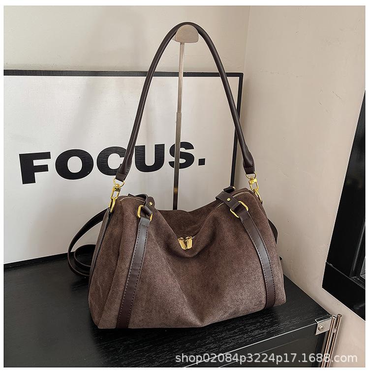 2025 new niche suede temperament tote bag large capacity versatile commuter shoulder bag crossbody