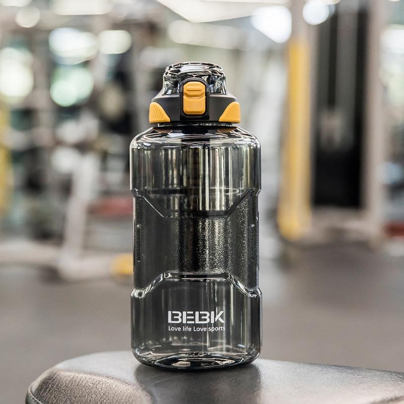

New Large-capacity Portable Water Bottle with A Spring Lid for Men s Fitness and Sports 1500ml чёрный