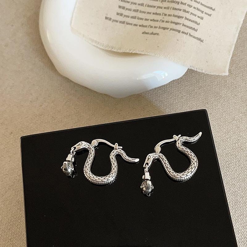 

Женские ретро металлические каффы для ушей в виде змеи и планеты - состаренные, модные и универсальные изысканные серьги